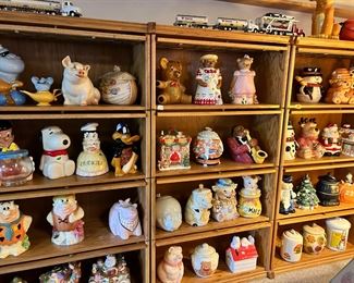 More cookie jars of different characters 