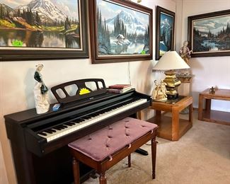 Suzuki Digital Ensemble piano, mint condition. 