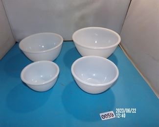 nesting milk glass mixing bowls