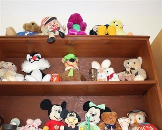Sylvestor, Yogi Bear, Mickey Mouse, Stuffed toys