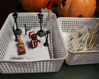 Christmas Decorations, Christmas Houses Bldgs., Spoke Dinnerware