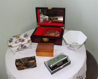 Beautiful Asian Jewelry Box, Dresser Boxes, Binnoculars
