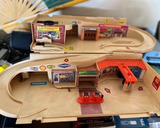 Vintage Hot wheel gas station $30