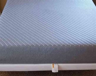 Serta Queen Adjustable Position Bed With Remote