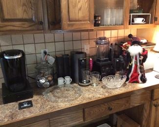 Keurig coffee maker, Espresso machine, Vitamix machine-pitchers-compost