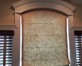 Roman blind; wooden blinds. Bring your measurements!