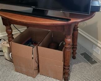 Handsome oval wood table