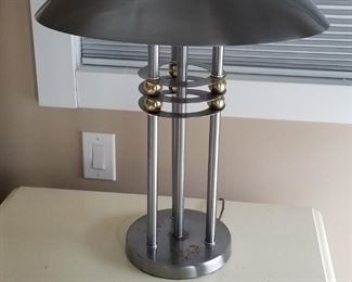 Contemporary table lamp