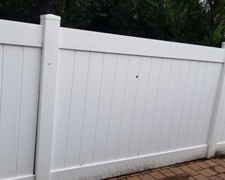 Vinyl fencing