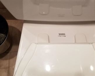 Toto toilet