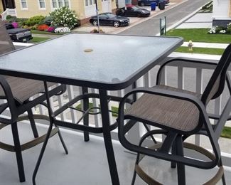 High top patio dining set seats 4