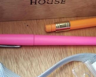 Pennsylvania House one-drawer bar cupboard on wheels