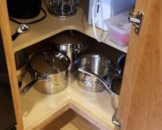 Kitchen features a corner lazy susan; plenty of pots & pans!