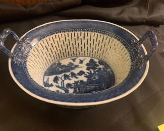 19th C blue and white Canton oval reticulated basket, 9.5"x3.5"h, Henry Moog Atlanta, $650 