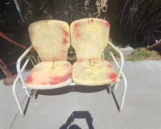 vintage lawn furniture 