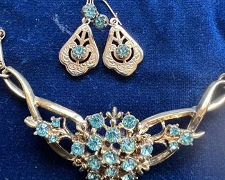 nice selection of vintage costume jewelry 