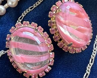 nice selection of vintage costume jewelry 