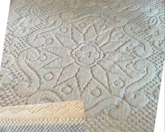 Flawless chenille fringed bedspread full/queen 