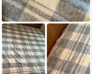 twin/full?? Plaid wool blanket good condition 