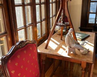 we have 4 of the bee chairs