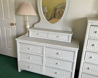 6 Drawer Dresser with Vanity Mirror