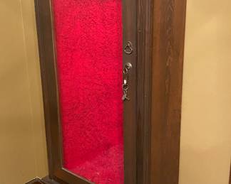 Locking Gun / Rifle Cabinet 