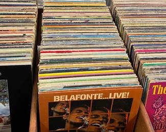 Nice selection of $2 records - over one thousand. 