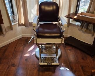 Vintage Star Barber Chair 