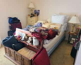 Lane Cedar Chest / Linens / Suitcases