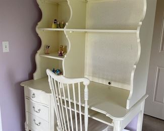 Very nice desk/wall unit