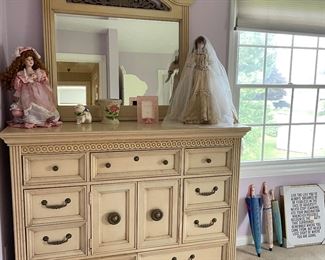 Very nice dresser with a mirror