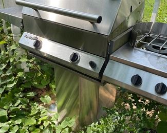 Gas grill