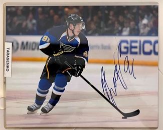 Autographed / Signed Hockey Photo