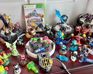 Skylanders / video games / toys