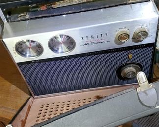 Zenith All Transistor AM/FM Radio