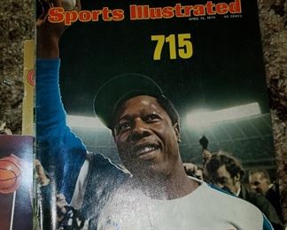 Hank Aaron items inc. poster, magazines and newspapers 