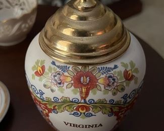 Delft Virginia tobacco jar