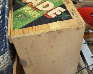 Wade pears crate