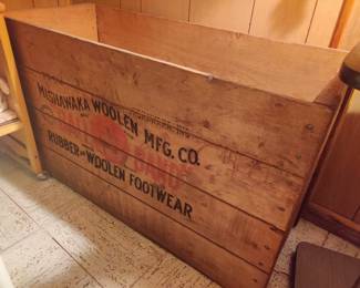Large crate is approx 3' x 2.5' x 2'