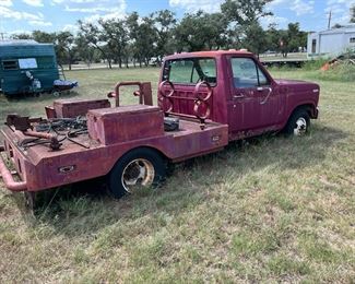 1981 Ford F-350 welding truck