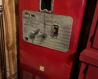 Vintage VMC-33 Vendorlator double door Coke machine