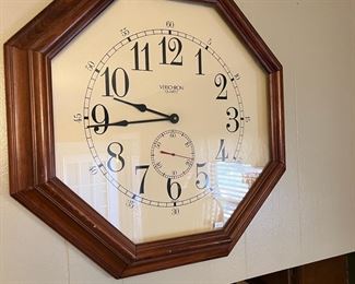 Large Verichron quartz wall clock
