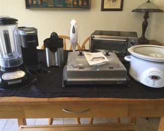 Small Kitchen Appliances Kitchen Aid, Cuisinart , Keurig, Elite And More