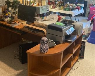 Sectional desk, sold by the piece. Create your own shape/size. 