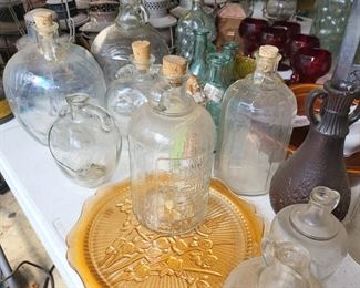 white House vinegar bottles