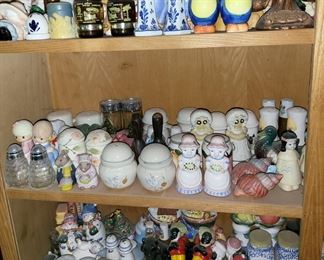 500+ salt & pepper shakers to be sold as a lot to the best offer 1:30 Saturday