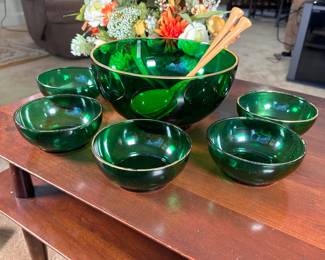 Mid-century Hocking glass emerald salad and serving bowls with gold trim (some wear) 5"H x 10"W
