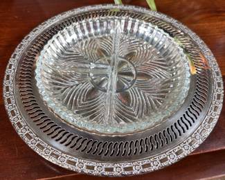 International Silver Company silver plated Camelot pierced tray with a divided glass insert, some wear to bottom of tray 10"W