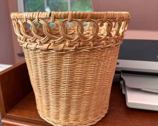 Natural color woven small waste basket 10"H