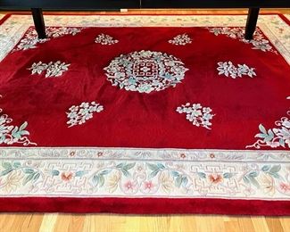 94” x 128” carved Aubusson 100% wool hand knotted rug in excellent condition